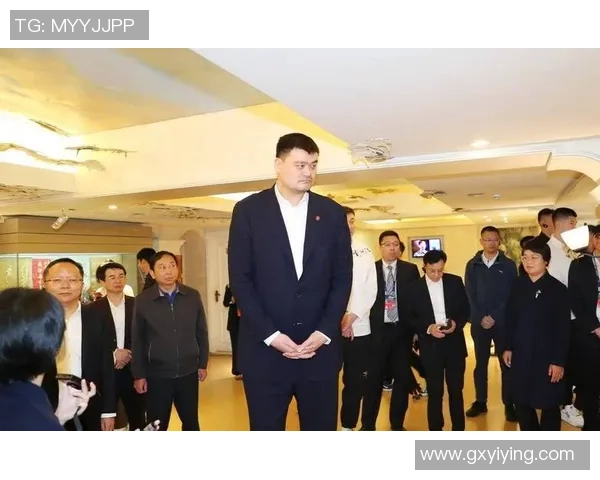 姚明心目中的足球偶像是谁他对足球明星的独特见解与喜好分析